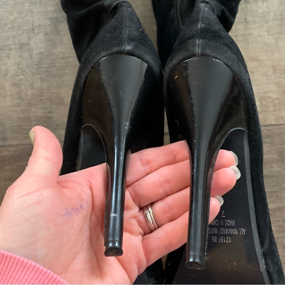 Frederick’s of Hollwood thigh high suede like heeled boots - Picture 9 of 10